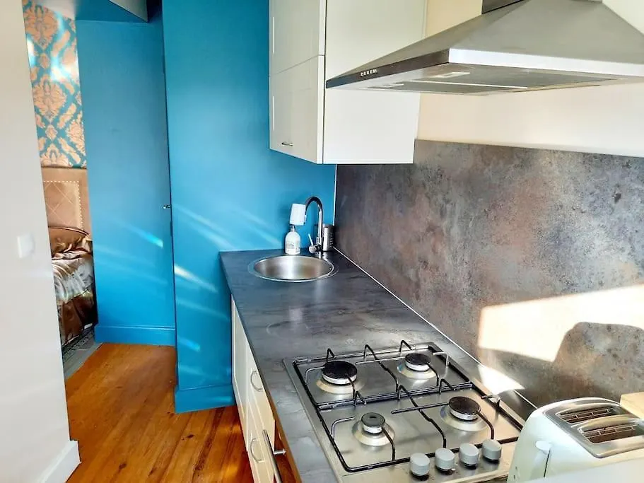 רואן La Rochette Studio Et Appartement Avec Jacuzzi Rooftop Balcon Cour Interieure דירה