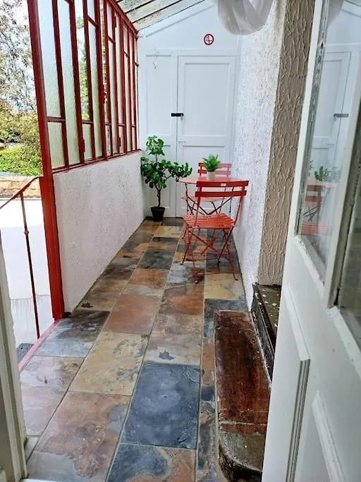 La Rochette Studio Et Appartement Avec Jacuzzi Rooftop Balcon Cour Interieure Roanne 0*,  France