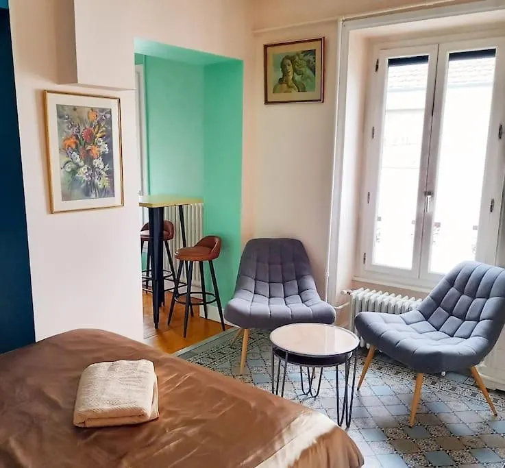רואן La Rochette Studio Et Appartement Avec Jacuzzi Rooftop Balcon Cour Interieure